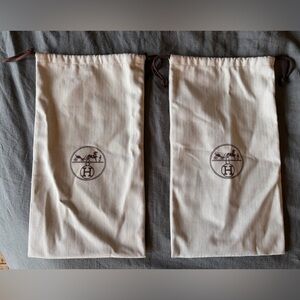 Hermes women’s shoe dust bag pair